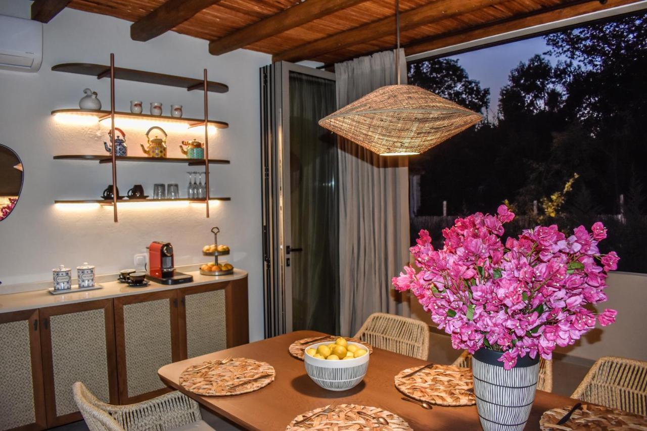 Mandraki Village Boutique Hotel コウコウナリス エクステリア 写真